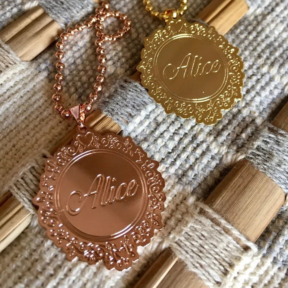 Medalha lembranças de maternidade.