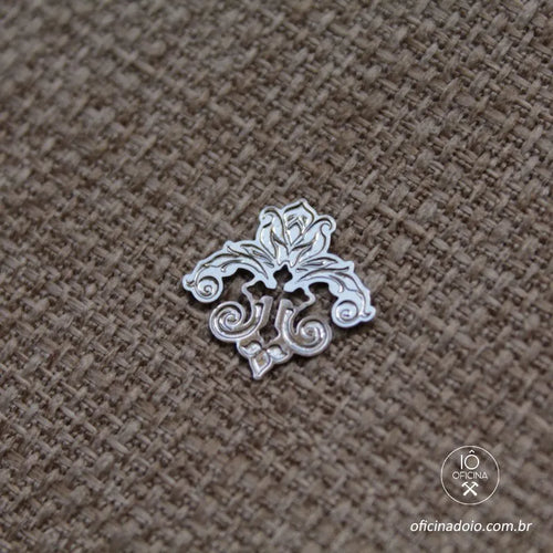 aplique metal