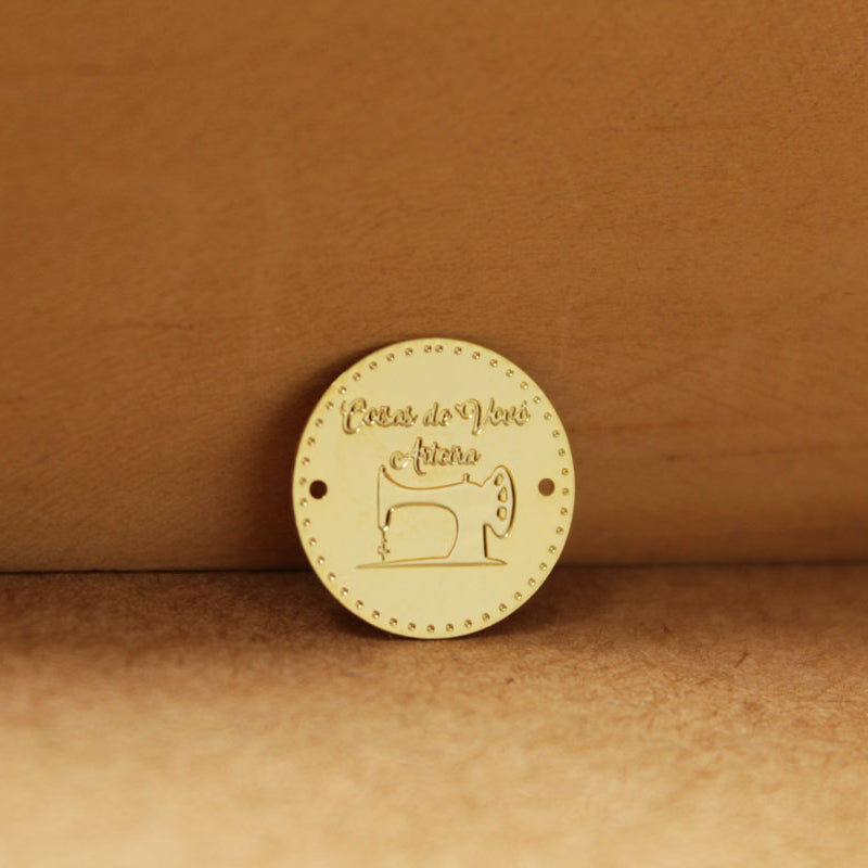 etiqueta personalizada de metal para costura dourada