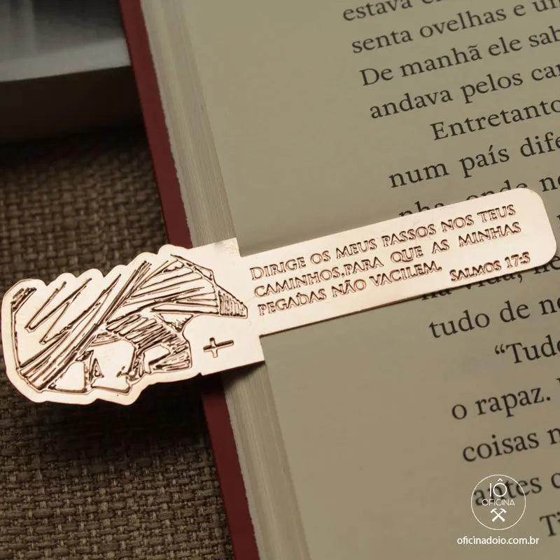marcador de página com versículo rose