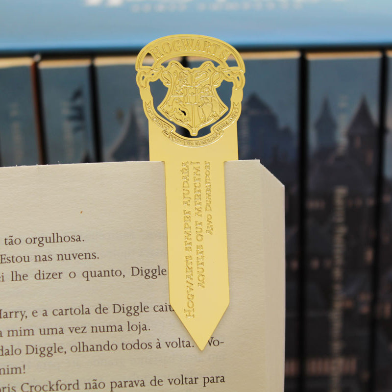 Já pensou em ter o seu próprio Marca-páginas personalizado do Harry Potter? Uma ótima ideia para presentear ou ser presenteado!