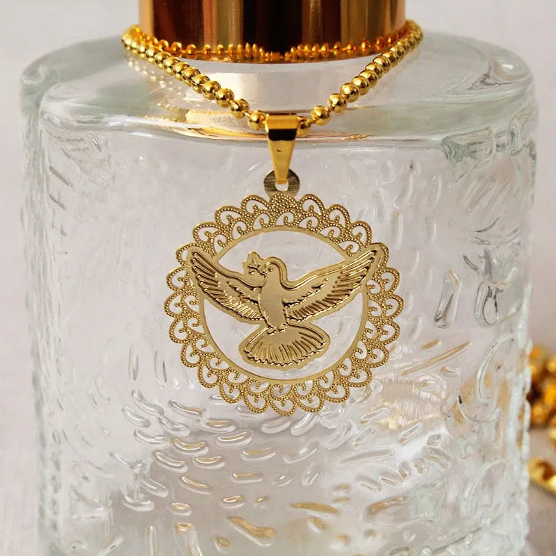 medalha de batismo dourada
