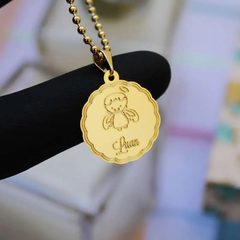 medalhinha de anjo personalizada com nome lembrança nascimento