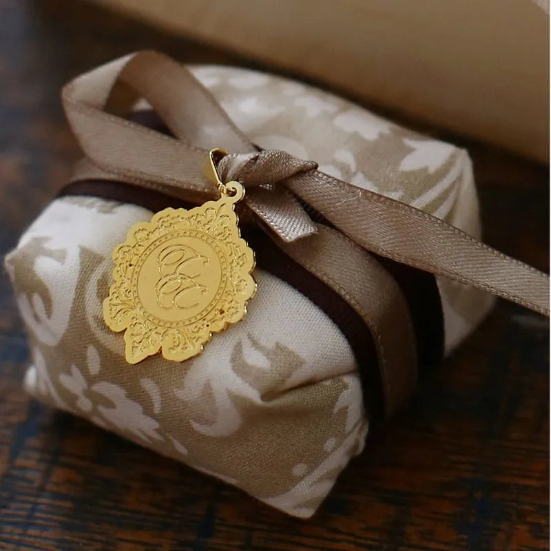 pingente para bem casado dourado