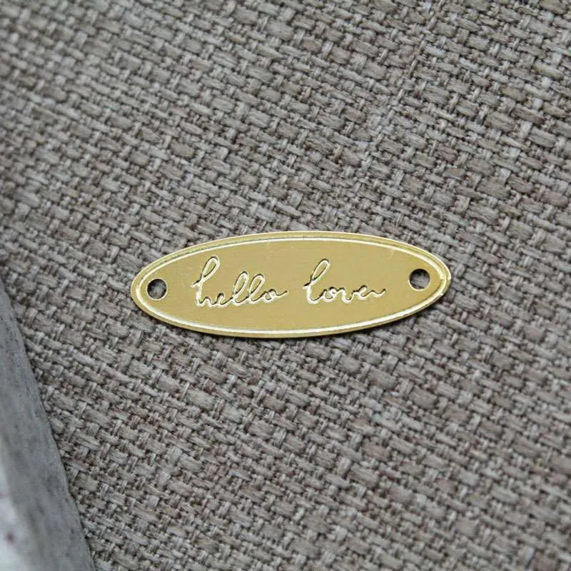 plaquinha de metal personalizada dourada